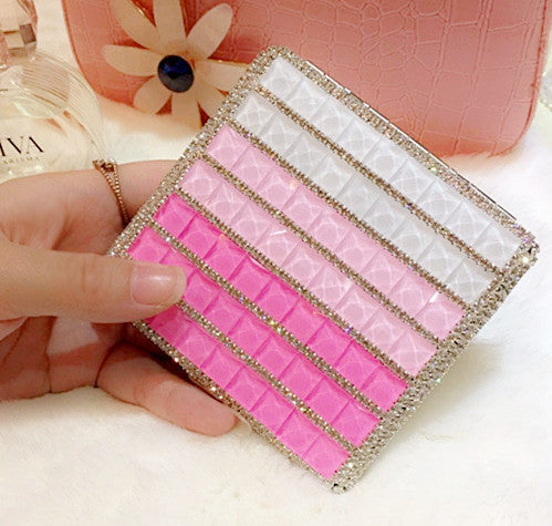 Wholesale full diamond luxury portable single-sided diamond inlaid leather self elastic light luxury cigarette box