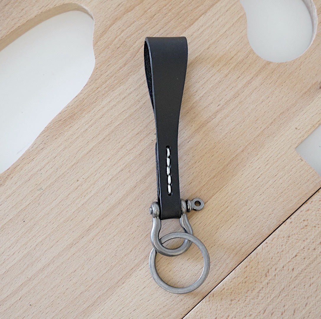 Wholesale Minimalist Cowhide Keychains