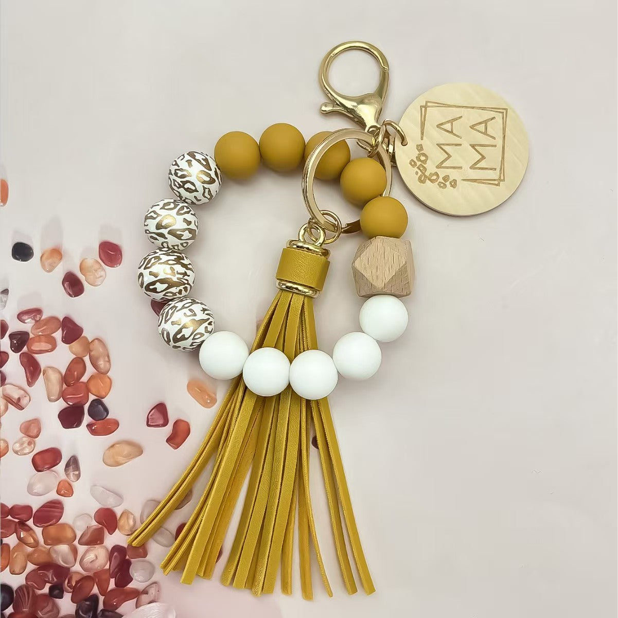 Wholesale Chic Purple Silicone Bead Tassel Keychain Bag Charm With Wooden MAMA Pendant Casual Gift For Couple Car Key Accessory Resale