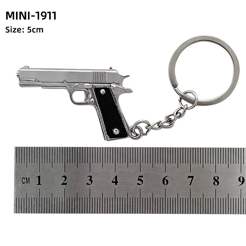 Wholesale Mini Metal Gun Model Keychain P90 S686 Dp-28 Alloy Pendant Small Decorative Toy Office Culture Metal Crafts