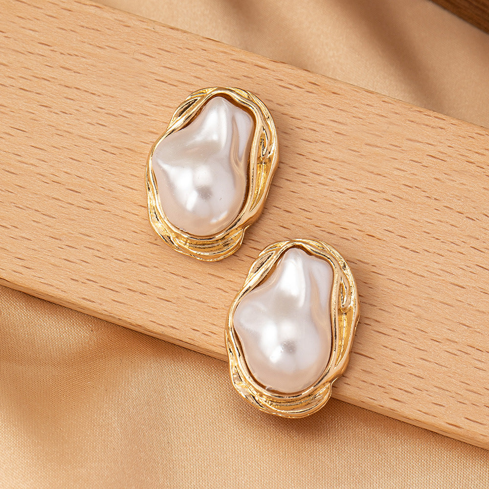 Wholesale French Retro Imitation Pearl Earrings Women Gold Plated Alloy Geometric Chic Party Wear Jewelry Accessory