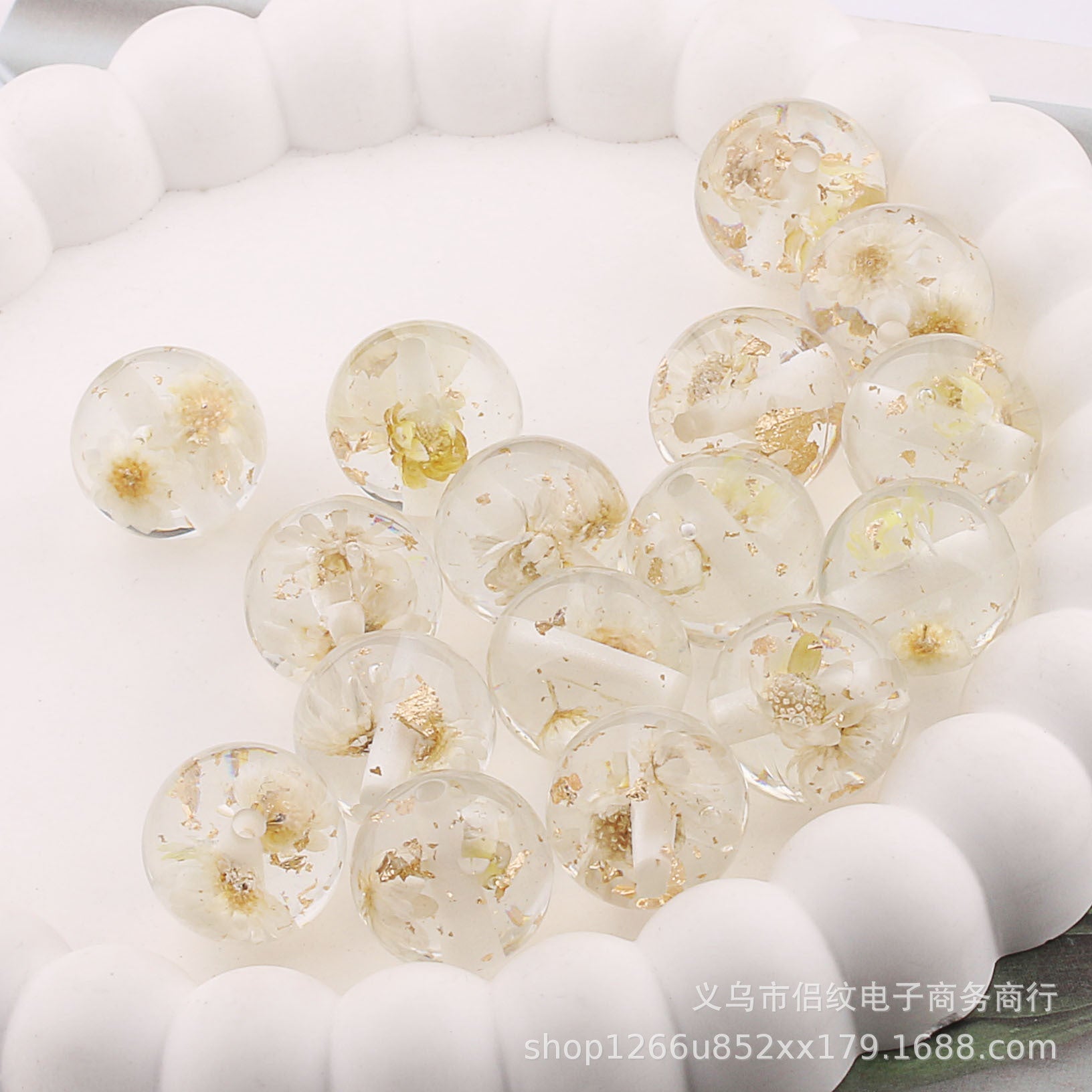 Wholesale 20PCS 16mm Colorful Transparent Resin Gold Foil Straight Hole Balls