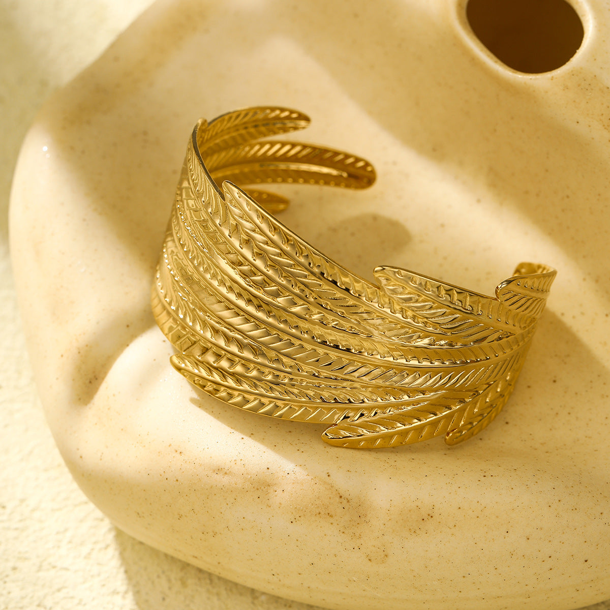 Wholesale Exaggerated titanium steel bracelet wide open stainless steel bracelet