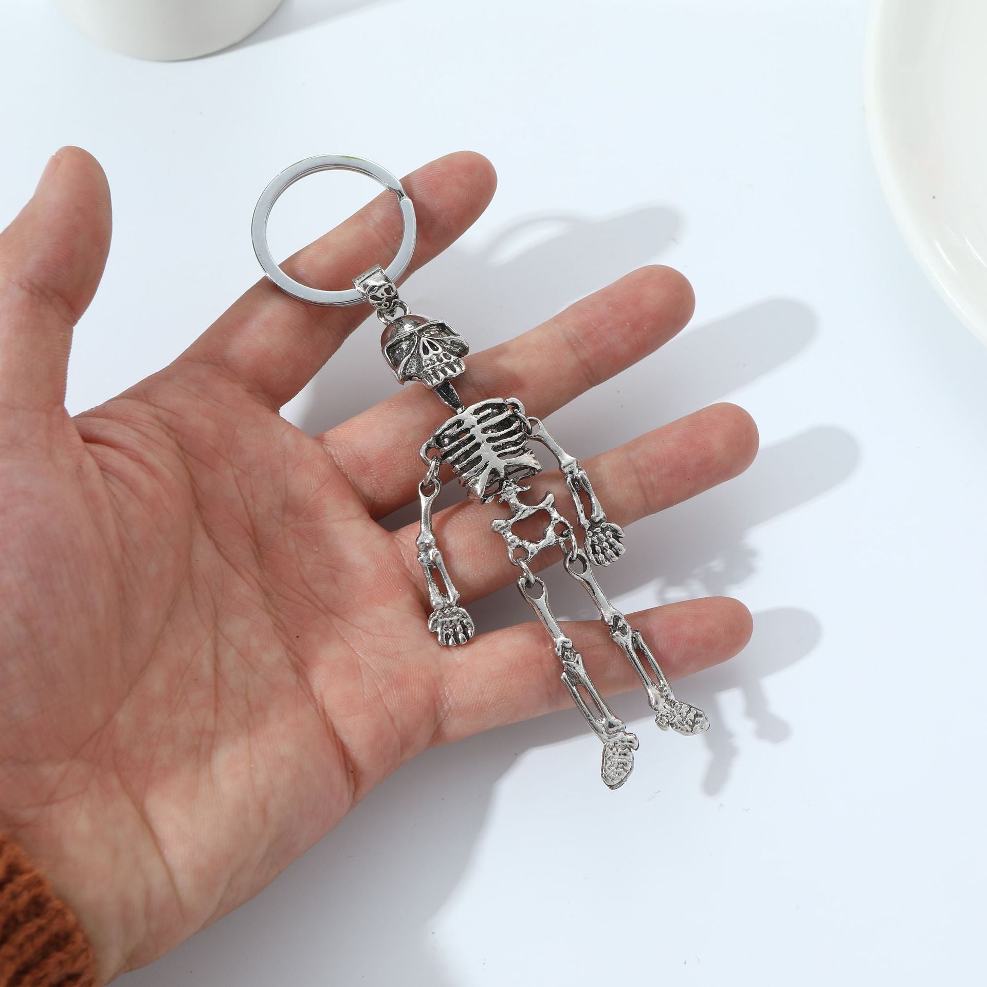 Wholesale Easter gift niche metal decorations skull keychain