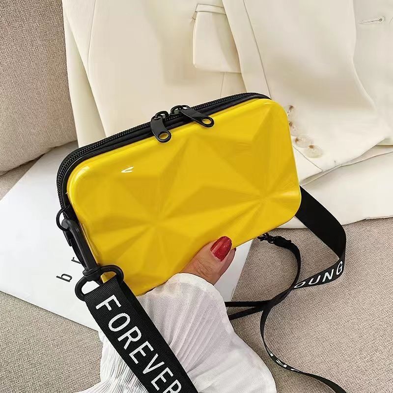 Wholesale Internet Celebrity Makeup Bag INS Trend Change Travel Shoulder Crossbody Bag