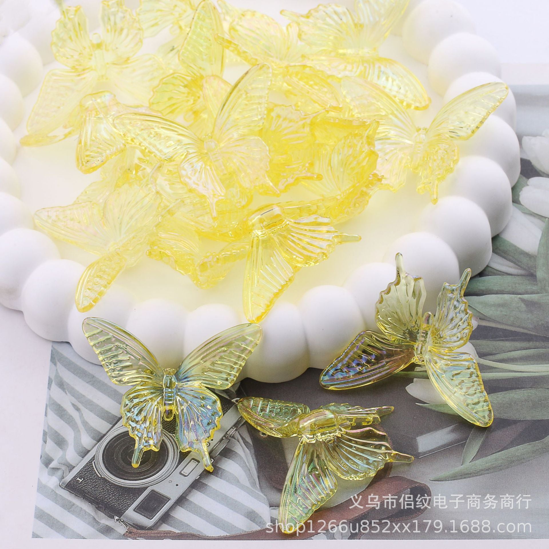 Wholesale 100PCS Acrylic High Transparent Color Straight Hole UV Plated Butterfly Beads
