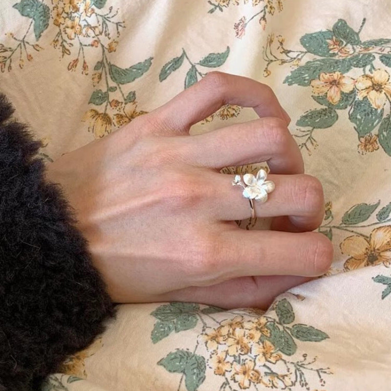 Wholesale Vintage Drawing Flower Opening Ring Niche Design Finger Ring