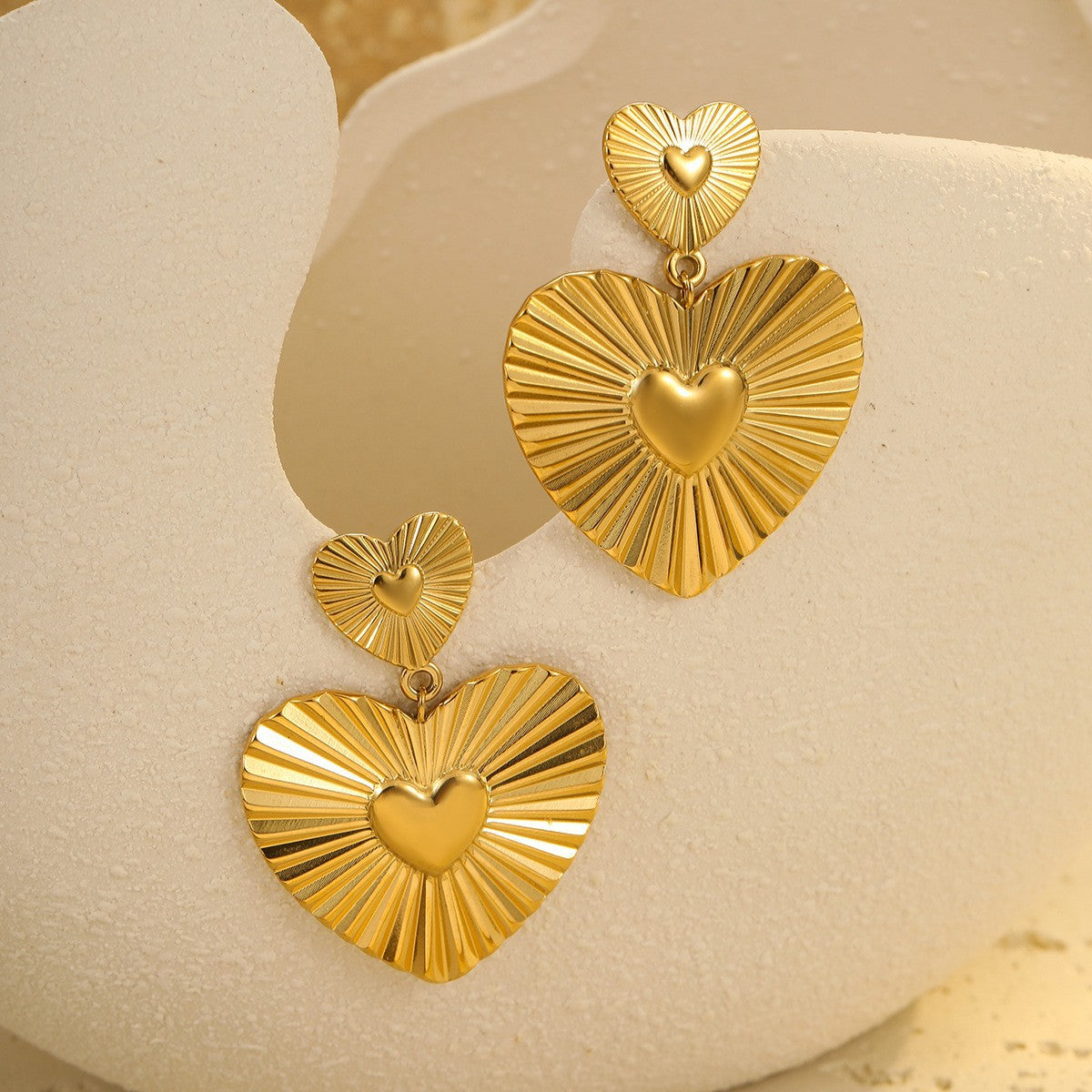 Wholesale Water droplet shaped heart shape Stainless Steel Earrings