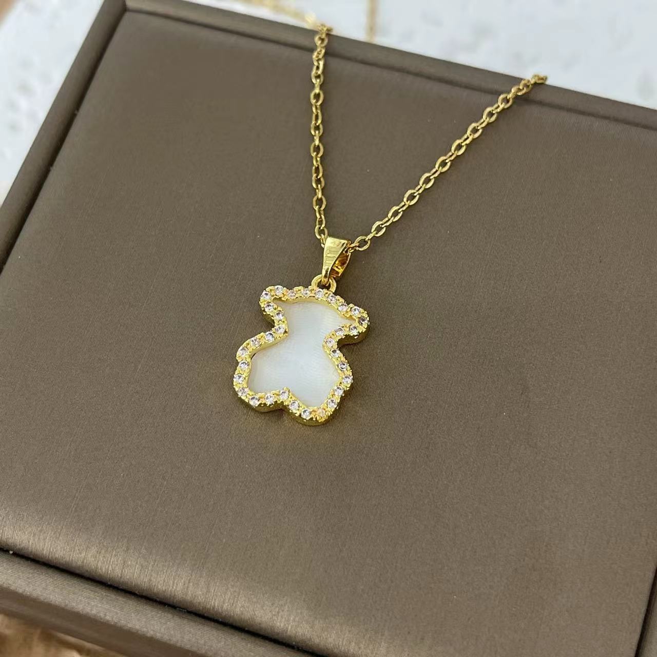 Wholesale Cartoon Cute Bear Diamond Set Titanium Steel Necklace