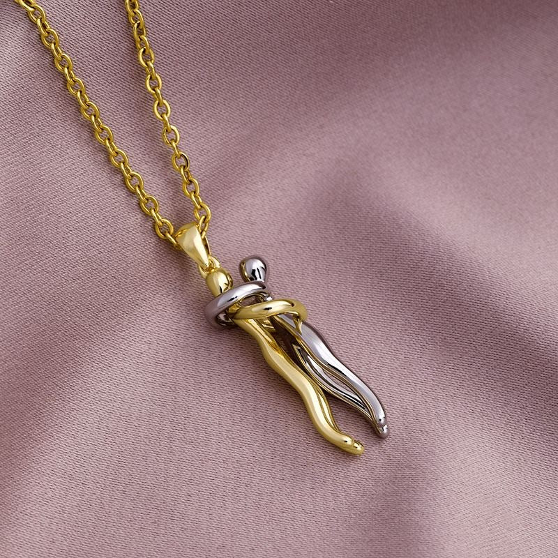 Wholesale titanium steel two-color hug necklace creative little man hands embrace 18k gold lovers clavicle chain Valentine's Day gift