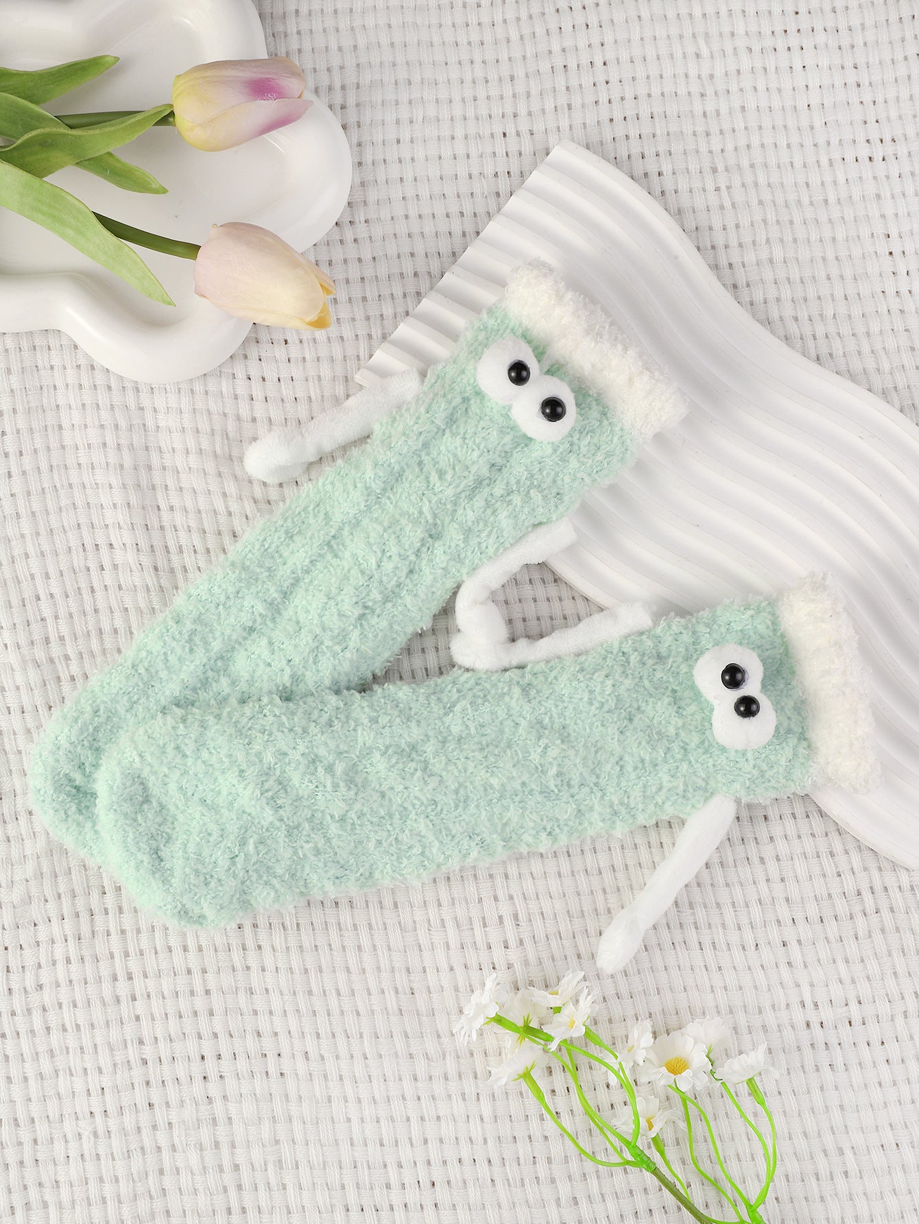 Wholesale 10pcs warm coral fleece socks hand-in-hand couple socks eye mid-calf length socks Valentine's Day gift socks