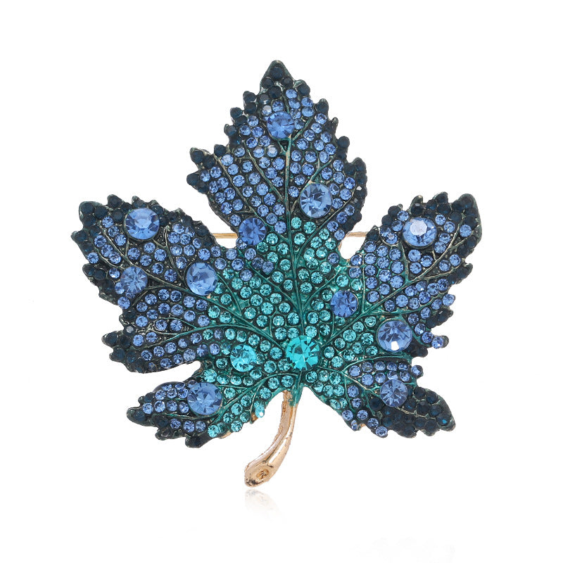 Wholesale Creative Heavy Industry Crystal Maple Leaf Brooch