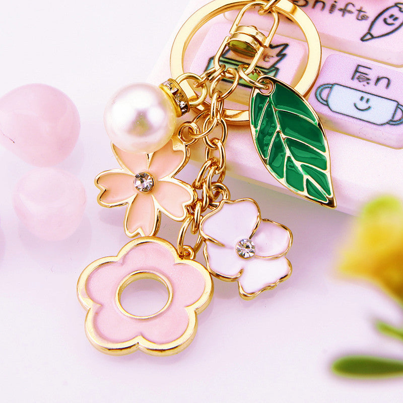 Wholesale Flower Metal Car Keychain With Tassel Pink White Bag Charm And Key Accessory Gift For Women Boutique Resale
