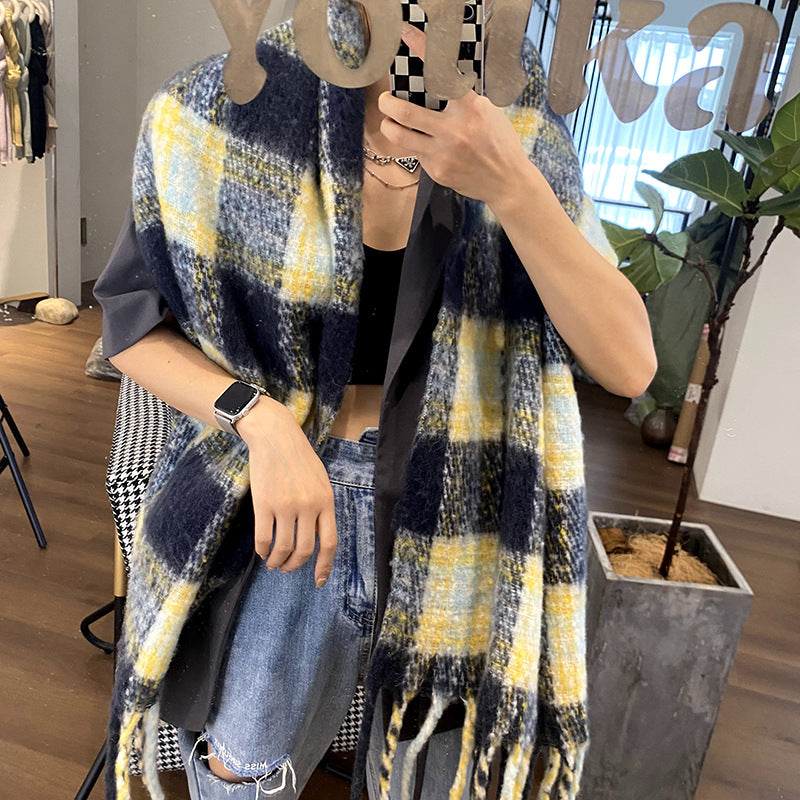 Wholesale Autumn and Winter Thickened Warm Contrasting British Plaid Scarf