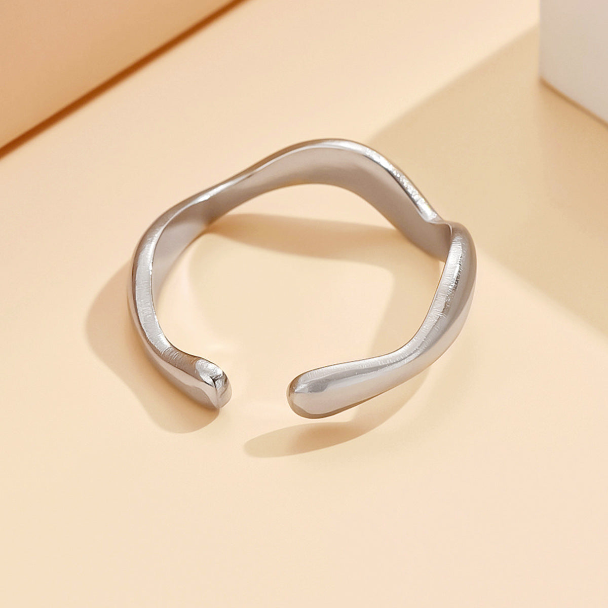 Wholesale Wave plain ring open titanium steel adjustable ring