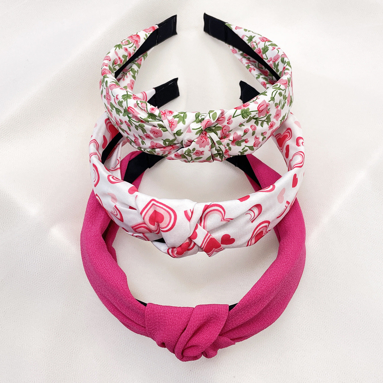 Wholesale Valentine's Day love flowers Leopard fabric knotted hair band hair accessories