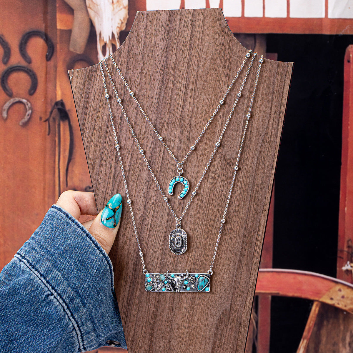Wholesale Western style turquoise necklace