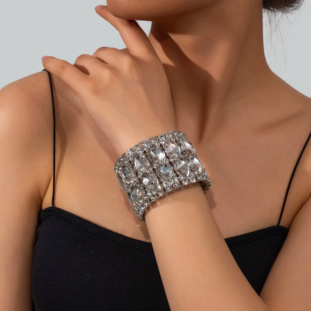 Wholesale Popular Fashion Rhinestone Crystal Gemstone Elastic Wide Alloy Bracelet