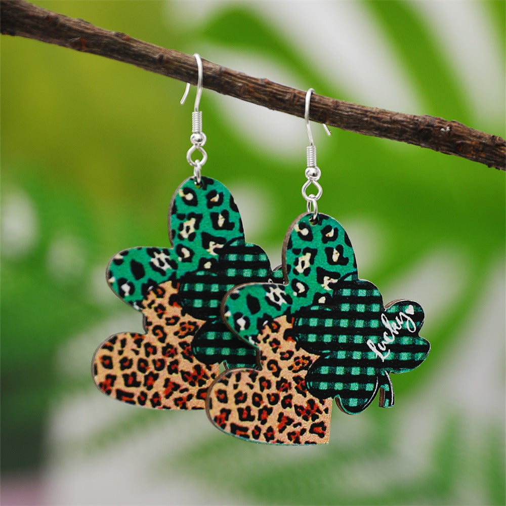 Wholesale Irish Carnival green elf clover earrings wooden love heart St Patrick leaf earrings