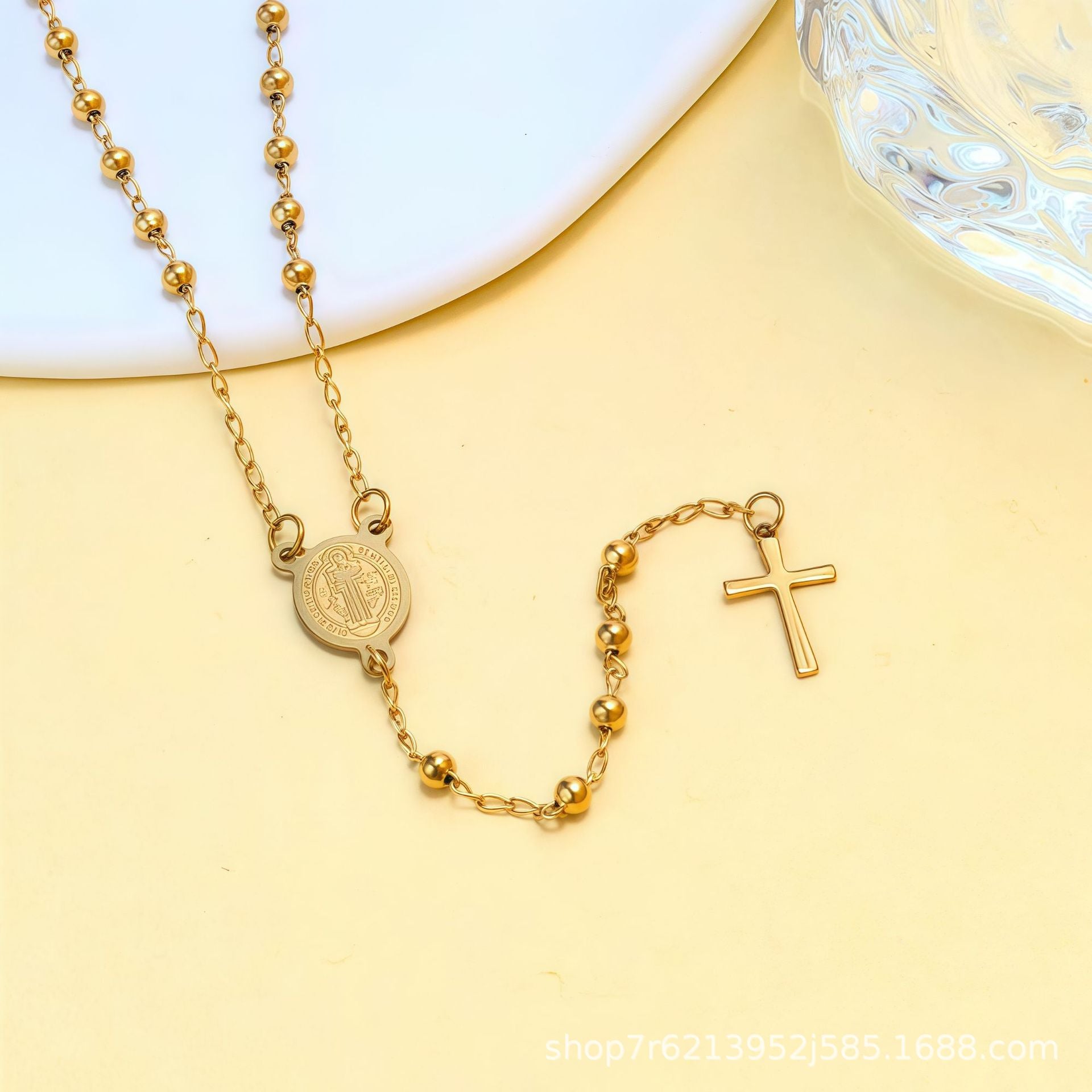 Wholesale Golden oval cross Pendant Stainless Steel Necklace