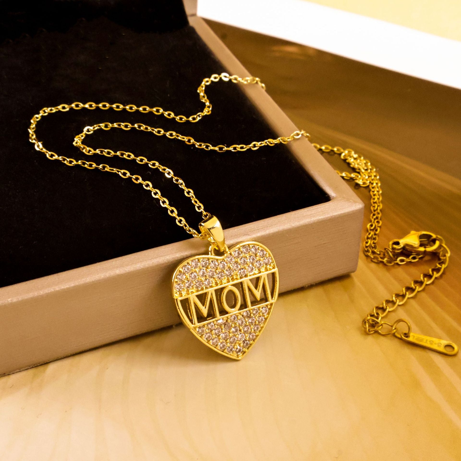 Wholesale Titanium Steel Heart Necklace