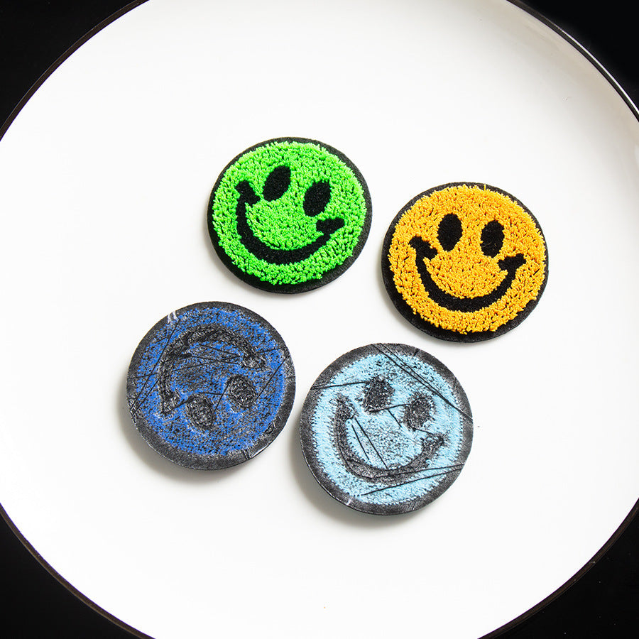 Wholesale Orange Face Embroidered Felt Patch Round Applique Towel Fashion Accessory DIY Gift For Bags Hats Clothing Boutique