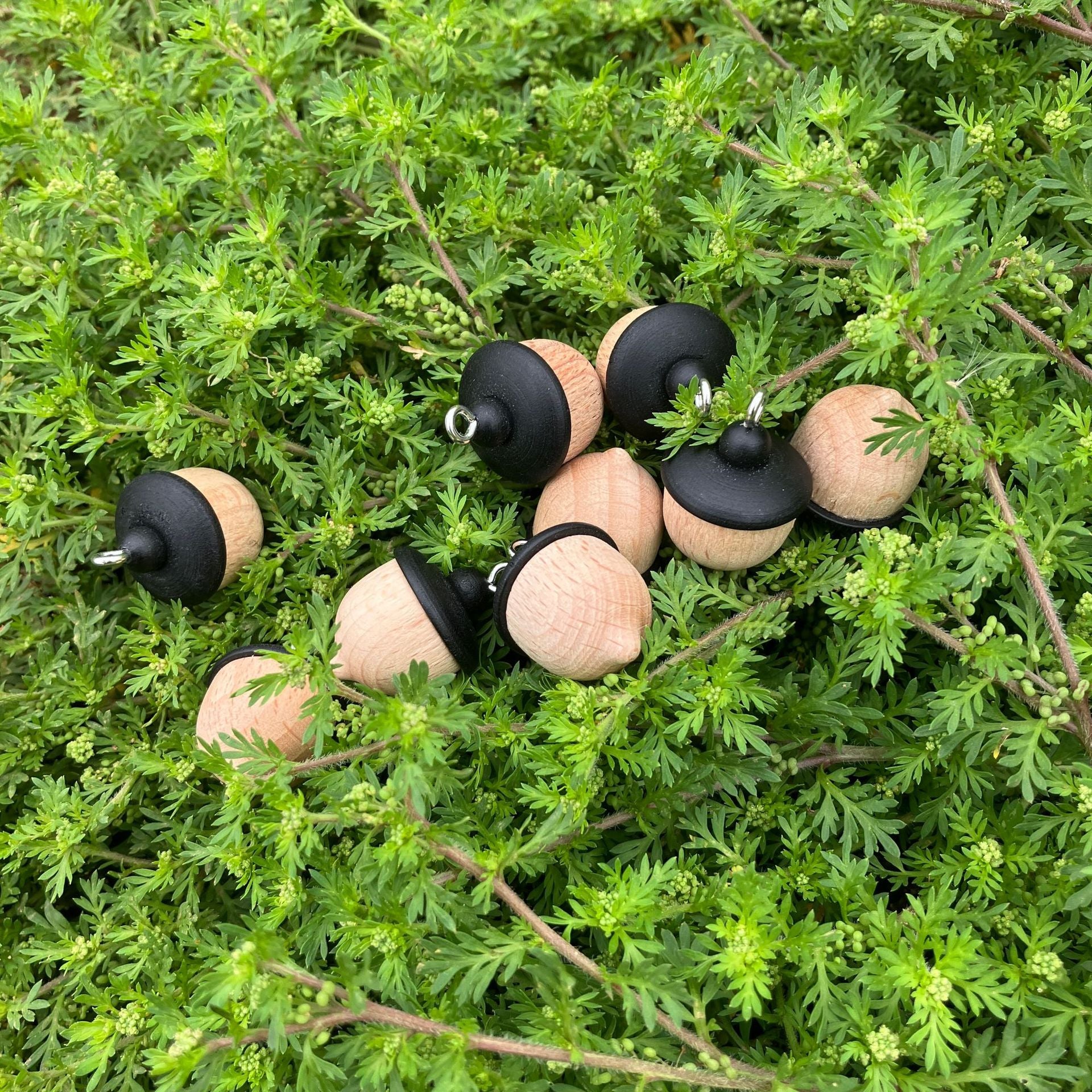 Solid Wood Pine Cone Keychain Wooden Pendant DIY Jewelry Accessories