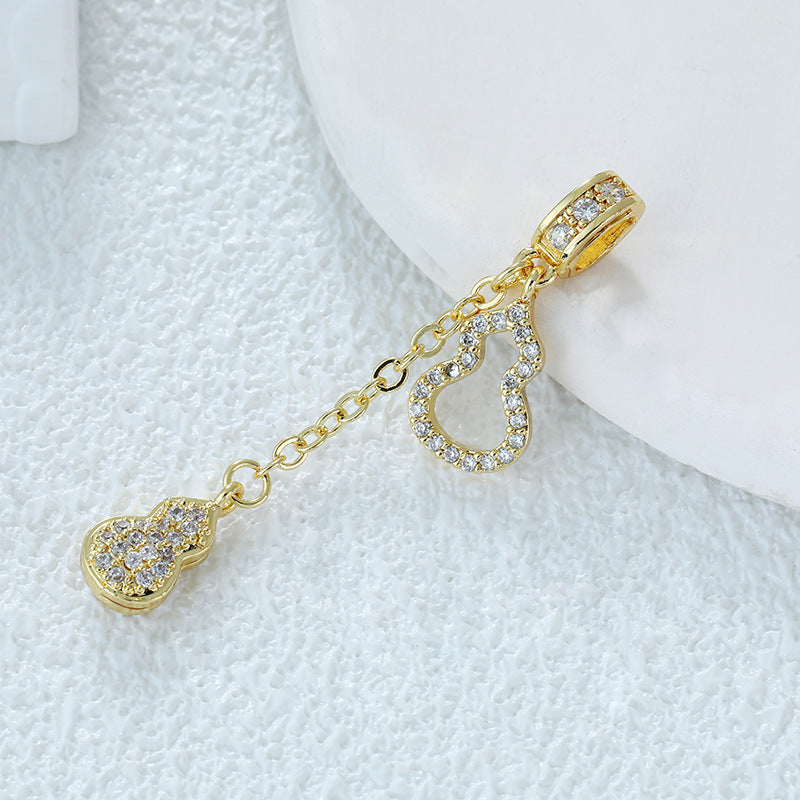 Wholesale Fashion Simple Tassel Micro-inlaid Diamond Copper Plated Real Gold Four-leaf Clover Lucky Grass Pendant
