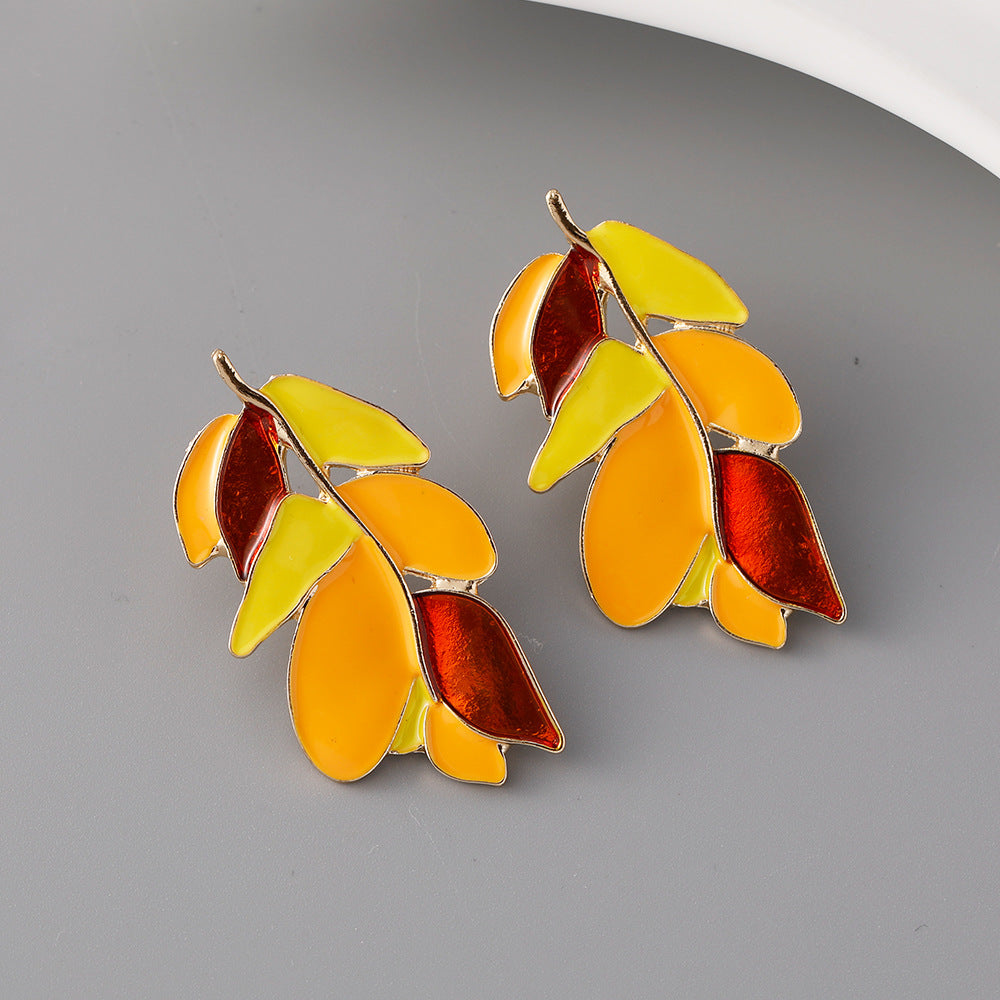 Pendientes de aleación de zinc de verano al por mayor hoja