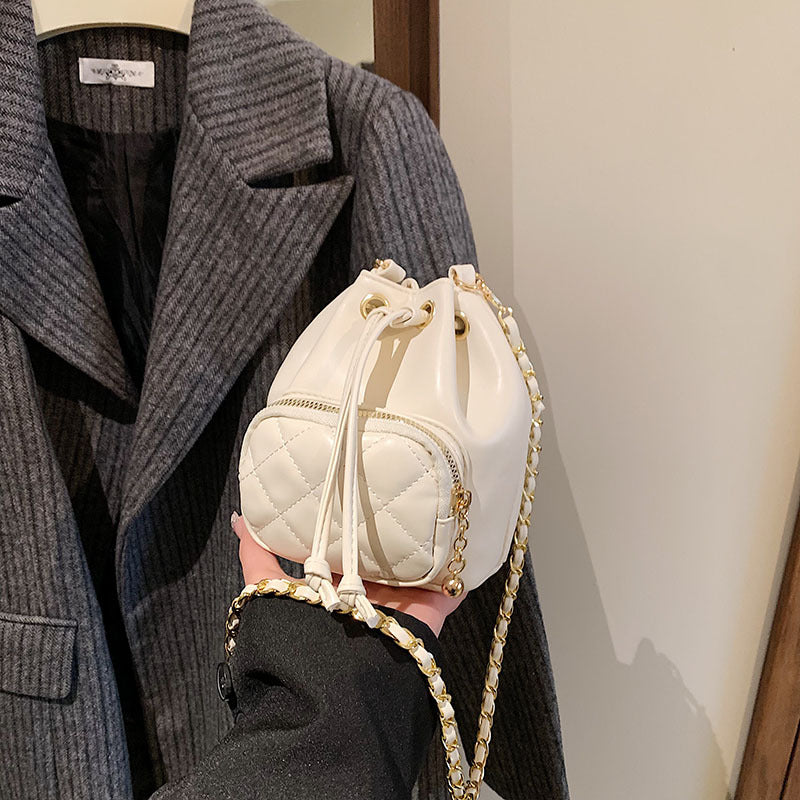 Wholesale PU Diamond Patterned Embroidered Thread Bucket Bag