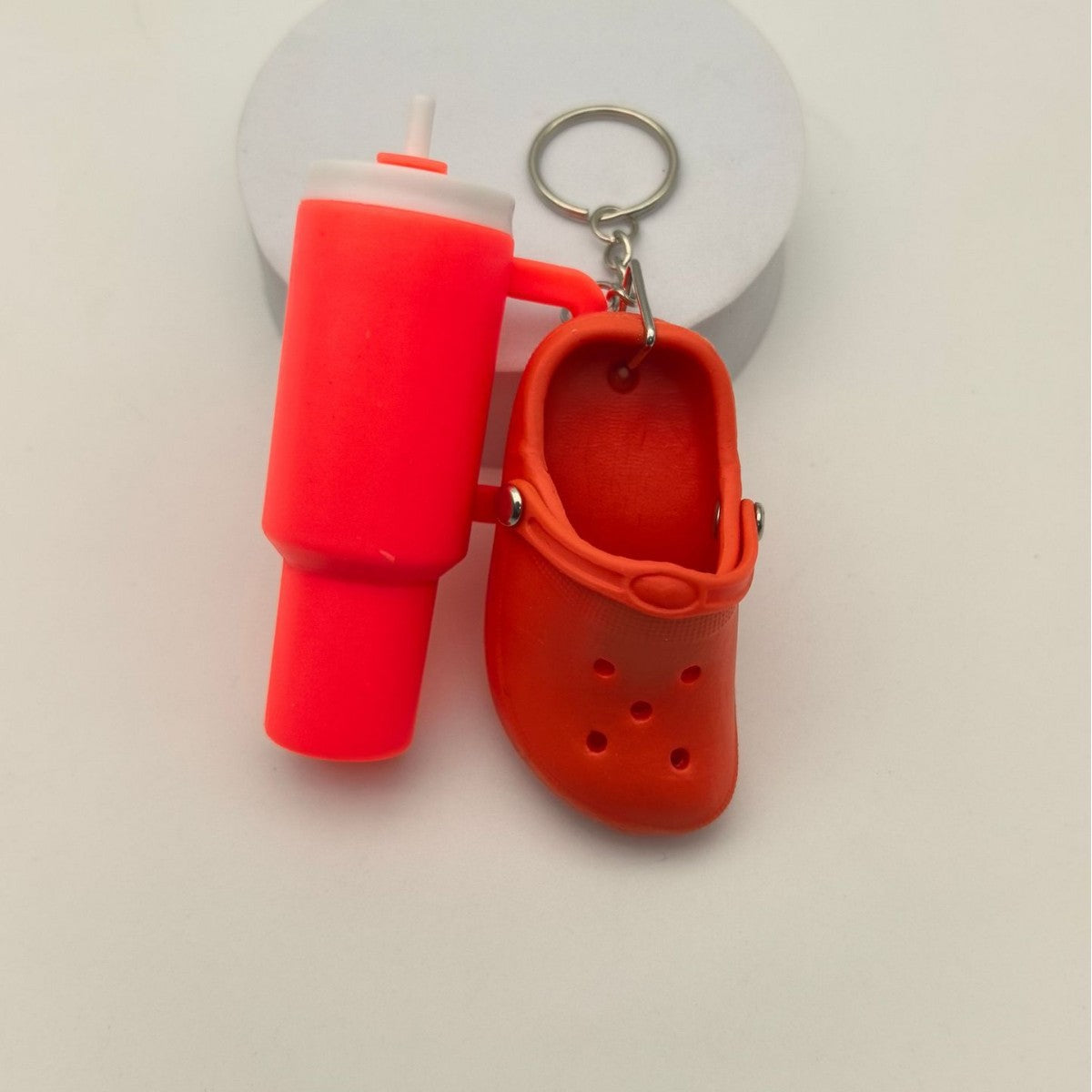 Wholesale New Ice Cup Keychain and Mini Hole Shoes Keychain Combination Pendant Set Can Wrap