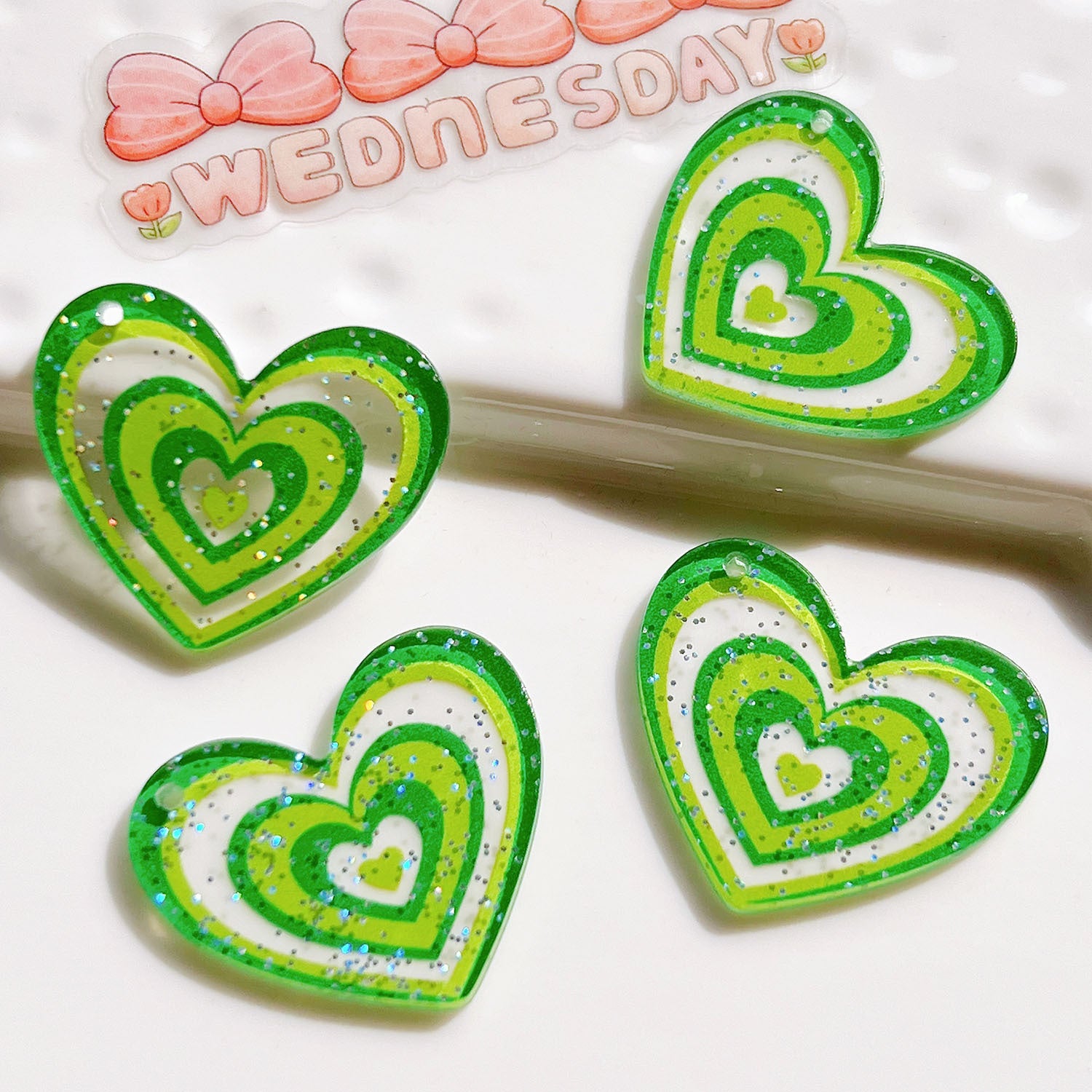 Wholesale 5pcs Acrylic Heart Accessories FlatBack with Holes