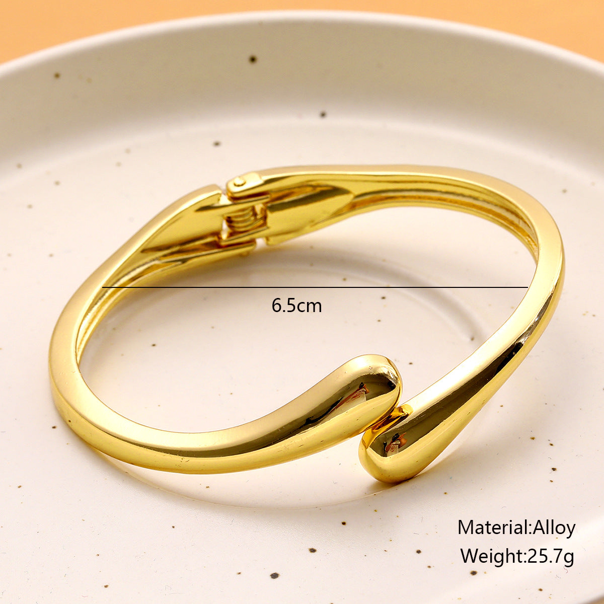 Wholesale Water drop streamline exaggerated bracelet opening