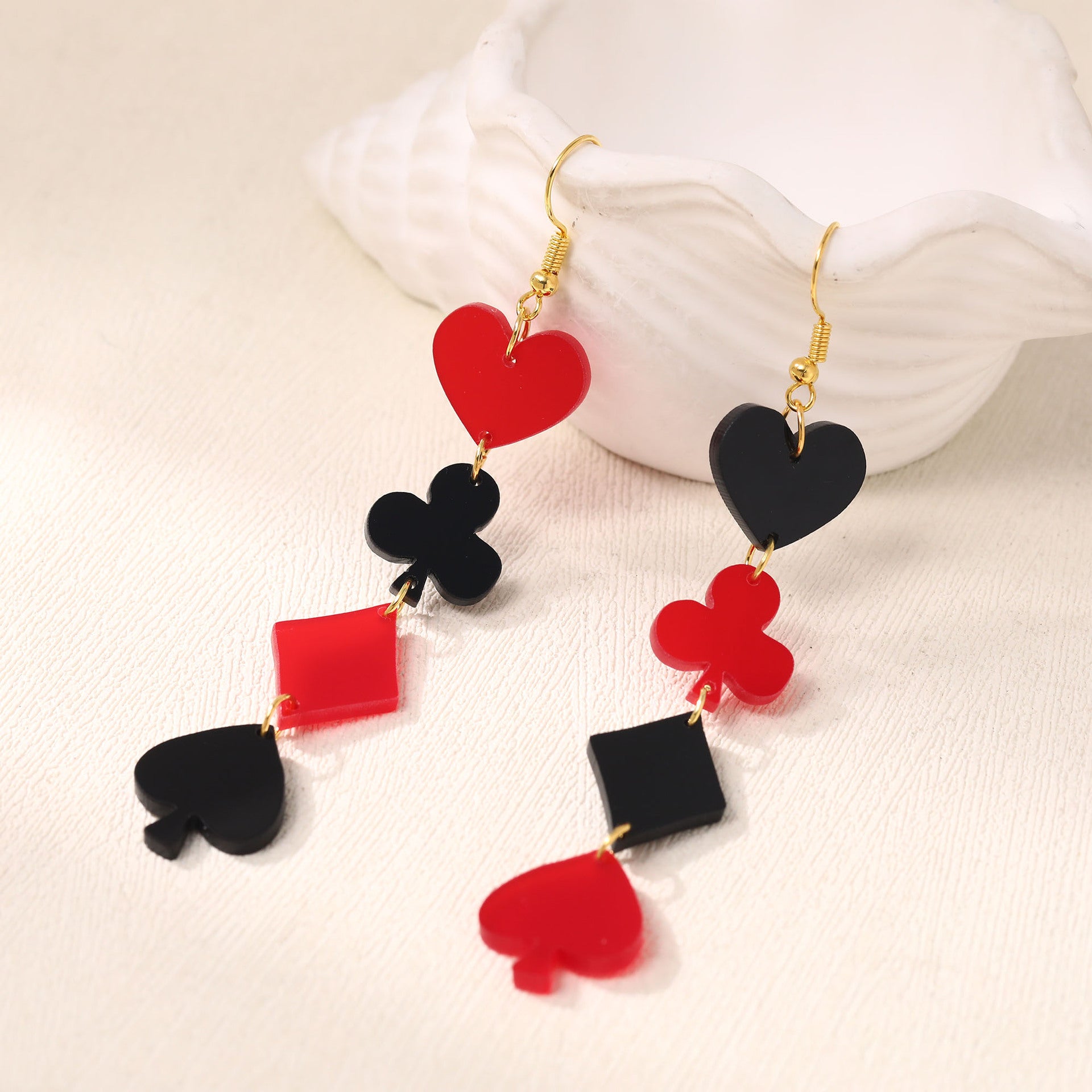 Wholesale Valentine' s Day heart-shaped acrylic earrings
