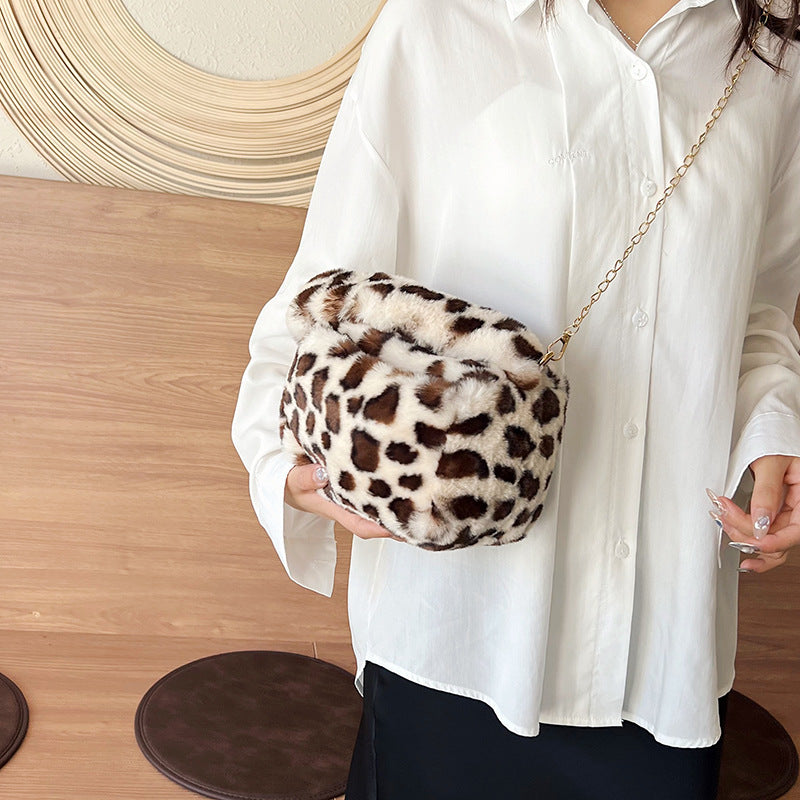 Wholesale Plush Leopard Crossbody Bag