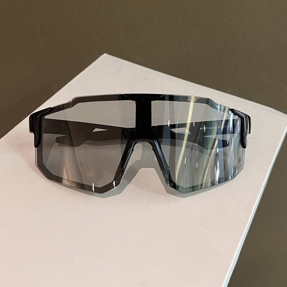 Wholesale Outdoor sports cycling windproof sun glasses