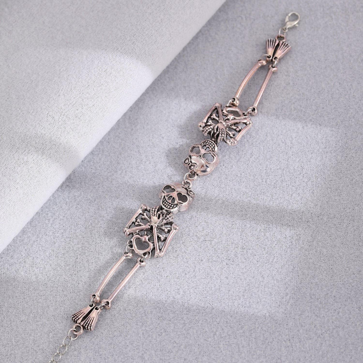 Wholesale Gothic Skull Bangle Bracelet Retro Dark Punk Style Antique Silver Alloy Unisex Fashion Jewelry Accessory