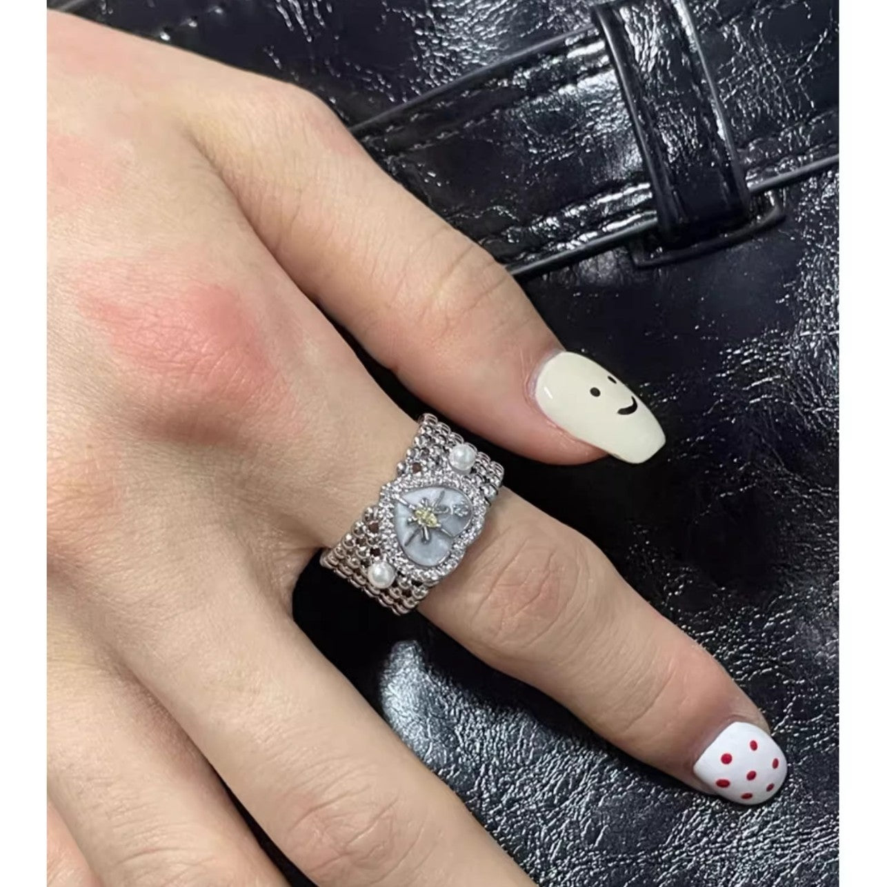 Wholesale Love wide pearl hexagonal star adjustable ring with an opening