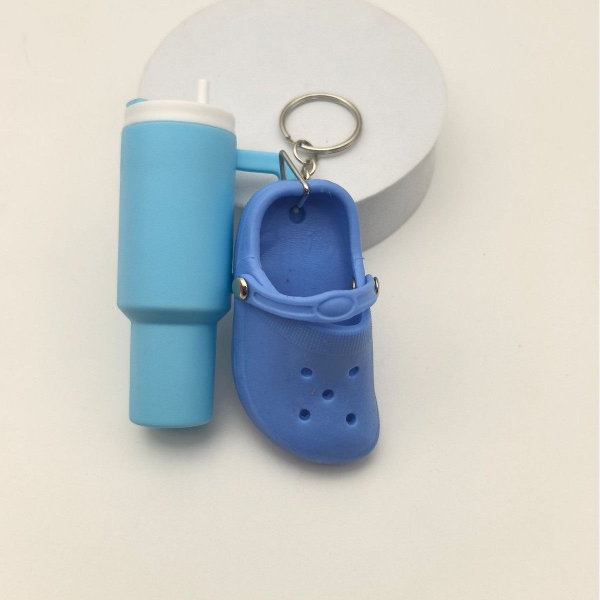 Wholesale New Ice Cup Keychain and Mini Hole Shoes Keychain Combination Pendant Set Can Wrap