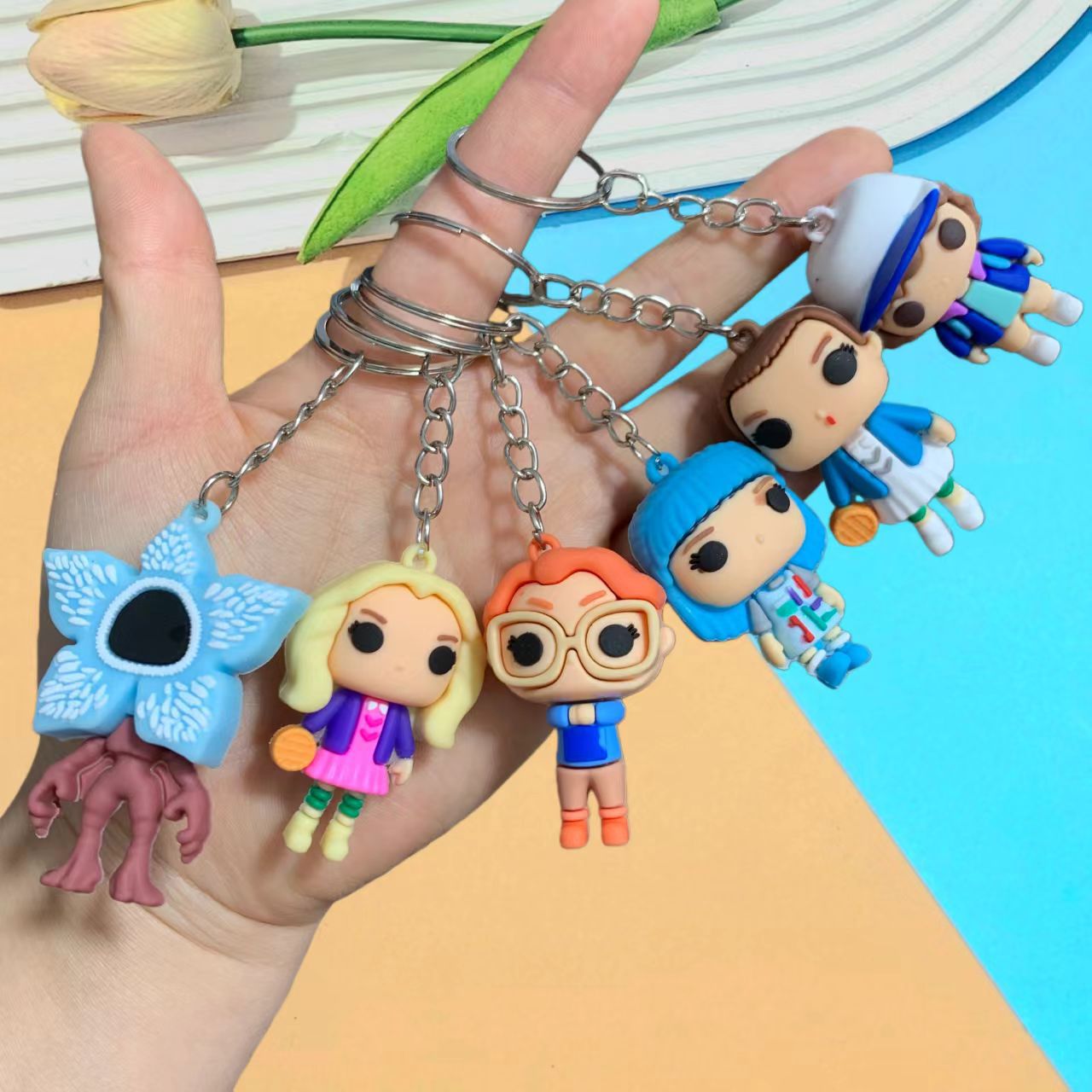 Wholesale Colorful cartoon flowers Keychains