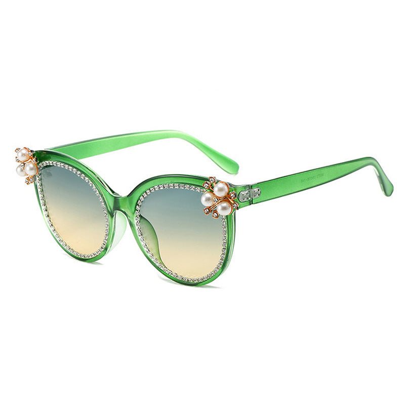 Wholesale Diamond-encrusted Retro Cat Eye Oval Frame PC Sunglasses