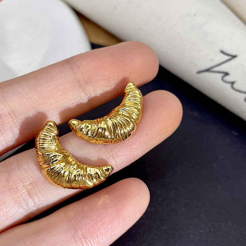 Wholesale Bull Horn Bag Moon Alloy Earrings