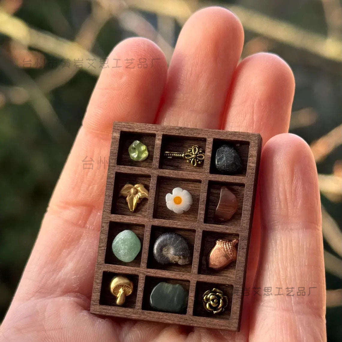 Wholesale Mini Wooden Jewelry Stand