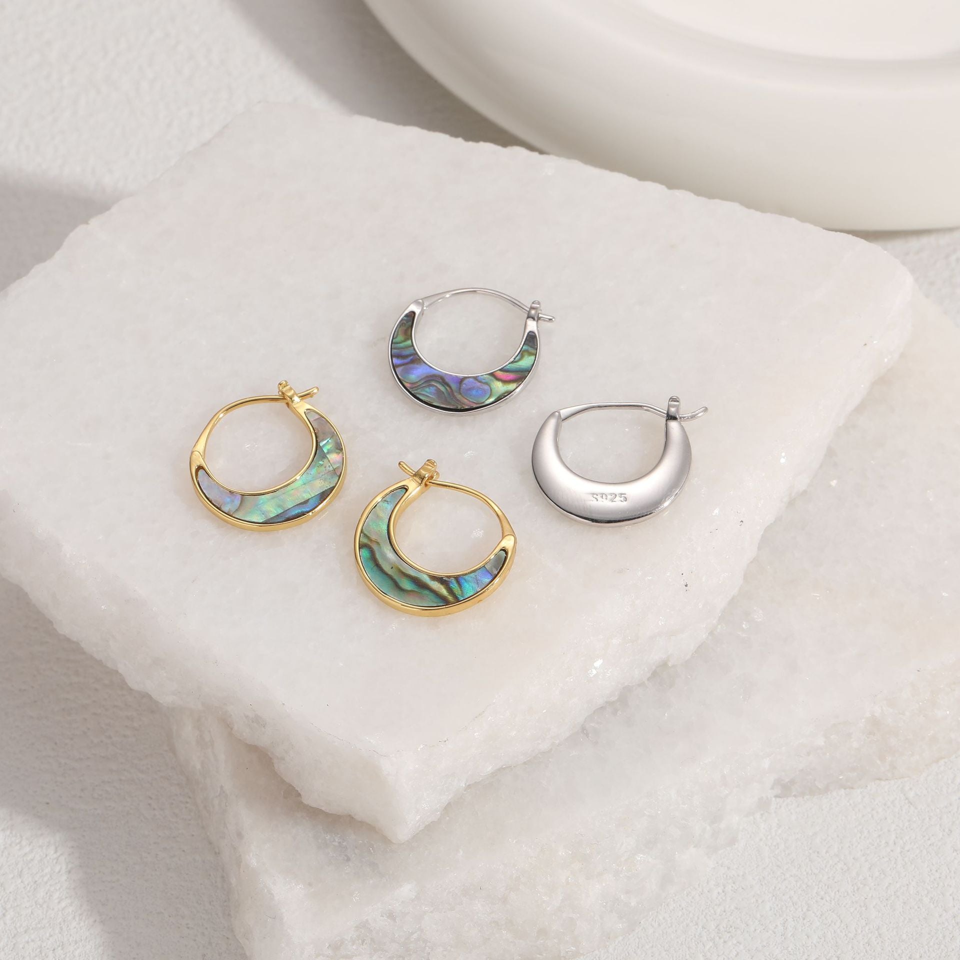 Wholesale Shell Moon Simple Copper Plated 14K Real Gold Earrings