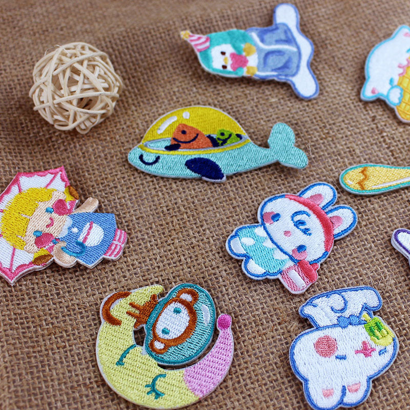 Wholesale Trendy Self Adhesive Astronaut Star Embroidered Patches Non Woven Fabric DIY Decorative For Bags Shoes Clothing Towels