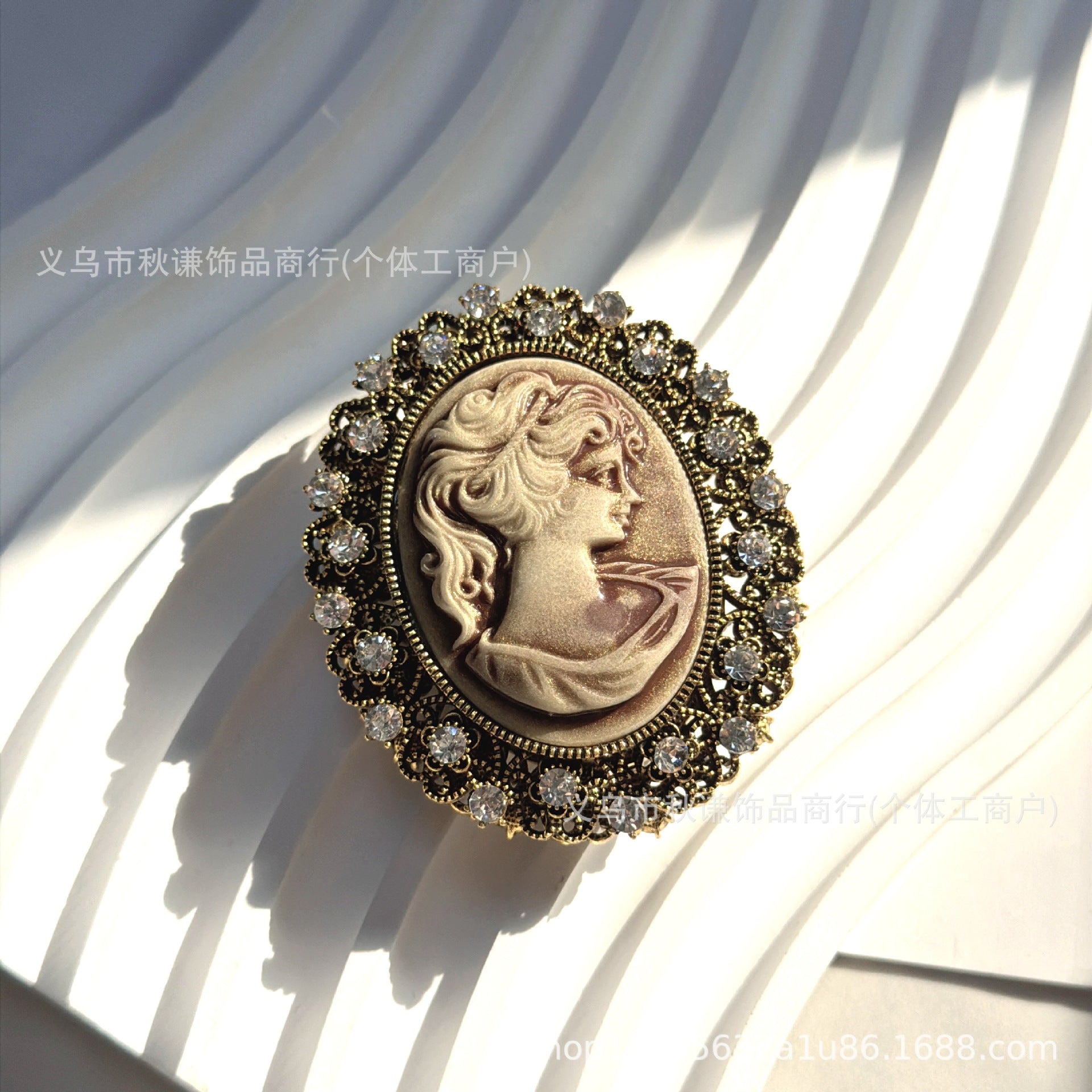 Wholesale Beauty Head Straight Hole Pen Beads