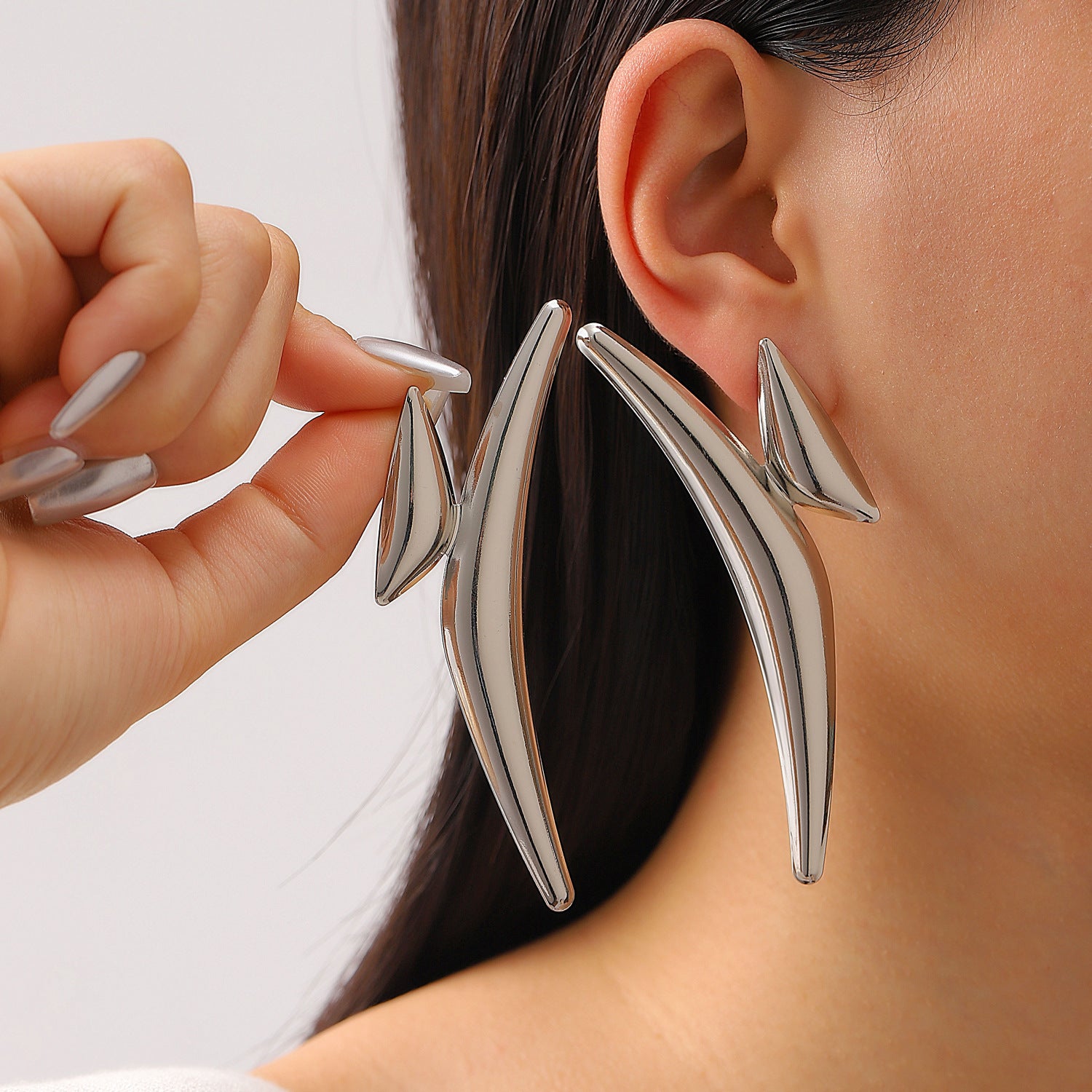 Wholesale Vintage Lava Texture Irregular Geometric Earrings For Women Gold Metal Electroplated Fashion Accessory