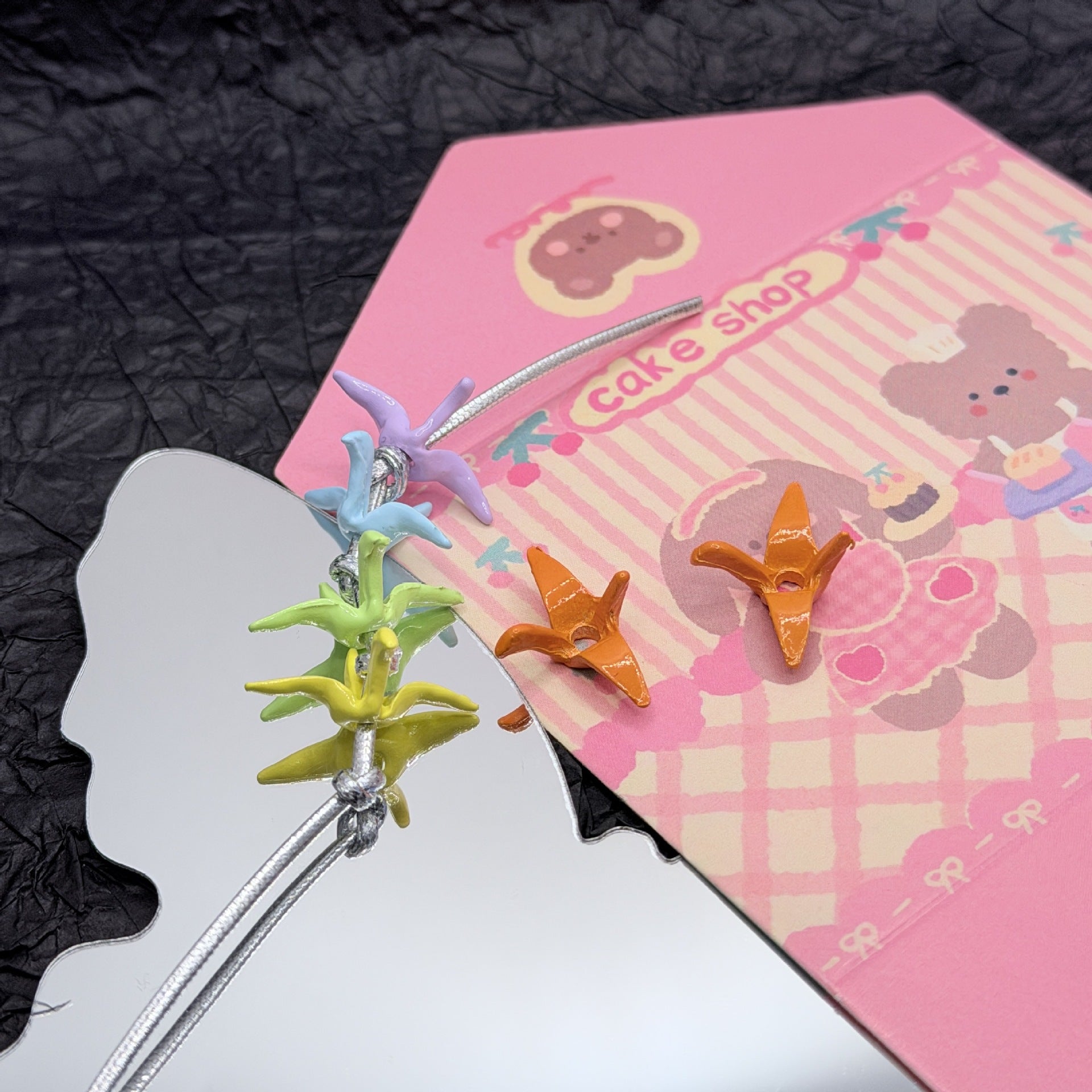 Wholesale 10pcs Alloy origami crane painting DIY alloy accessories vertical hole bead stringing