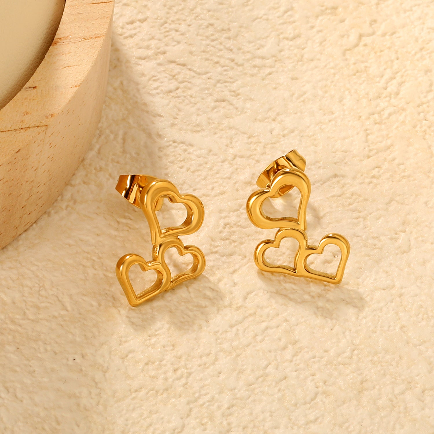 Wholesale 18k Gold-Plated Irregular Hollow Heart Earrings for Women