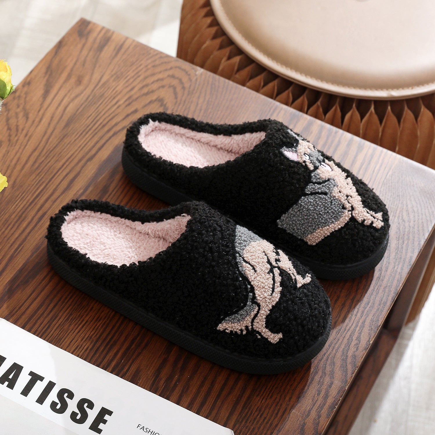 Wholesale Cotton Home Winter Dachshund Animal Embroidery Warm Slippers